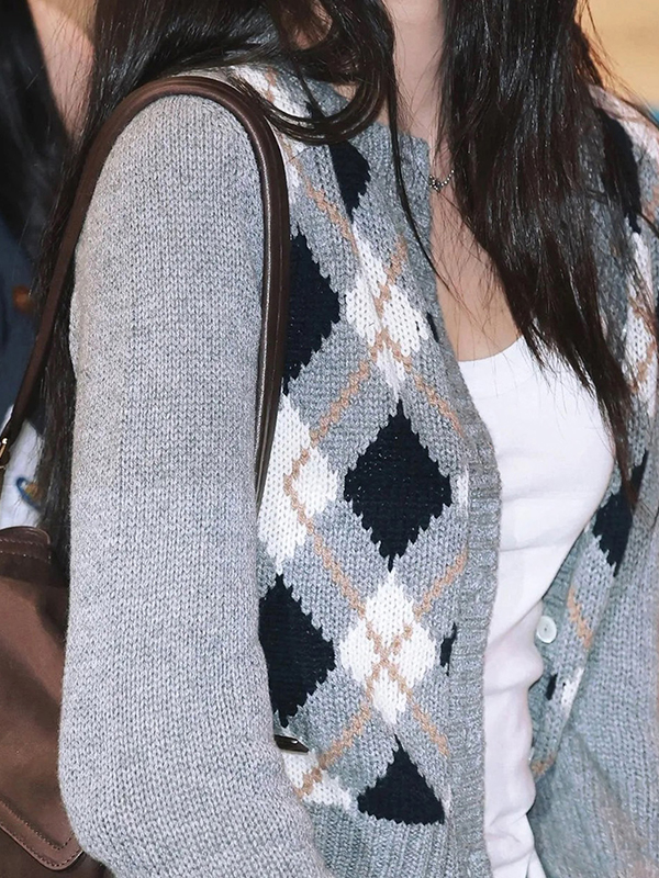 EMMIOL Round-Neck Jacquard Diamond Pattern Cardigan