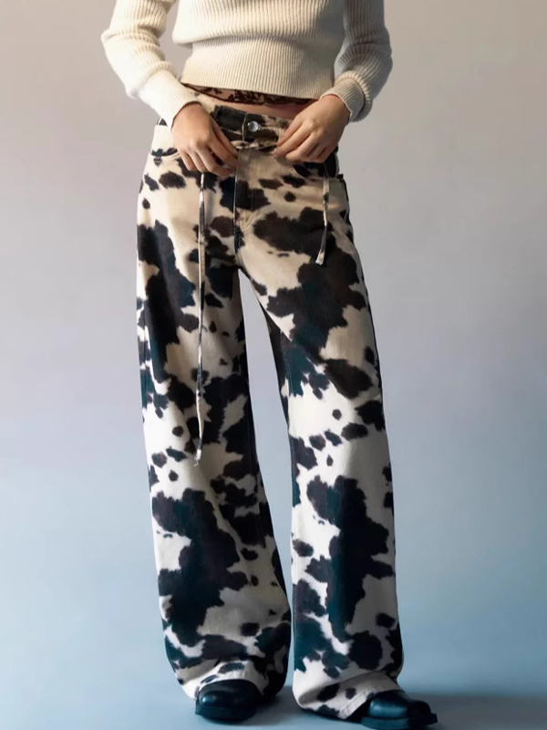 EMMIOL Jeans boyfriend con stampa mucca retrò