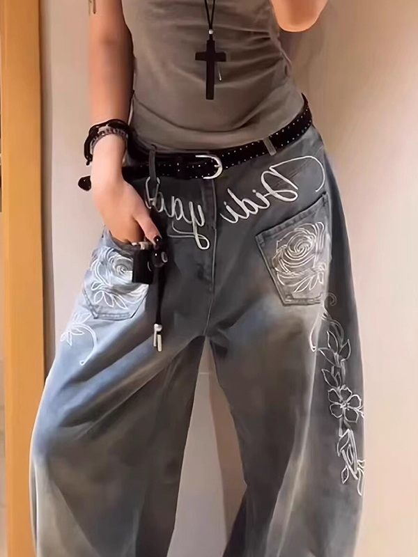 EMMIOL Jeans boyfriend con ricamo floreale dell'alfabeto