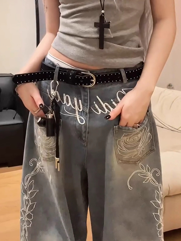 EMMIOL Jeans boyfriend con ricamo floreale dell'alfabeto