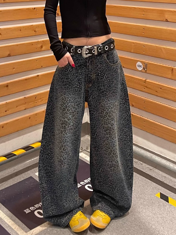 EMMIOL Jeans boyfriend con stampa leopardata sfumata