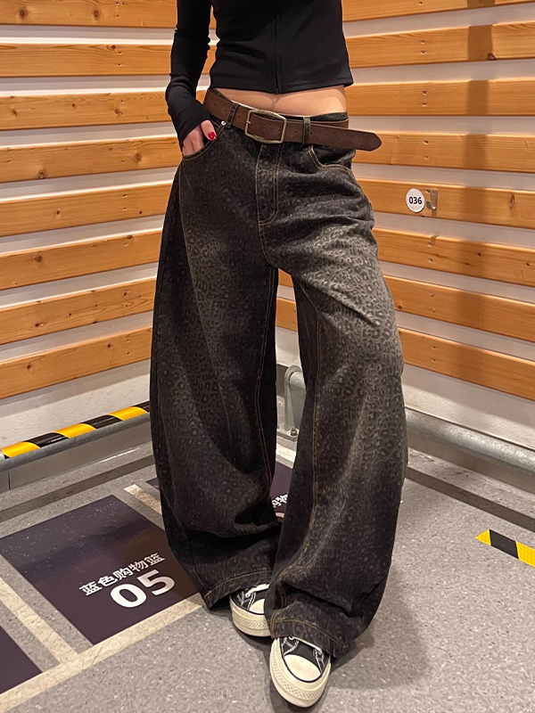 EMMIOL Jeans boyfriend con stampa leopardata sfumata