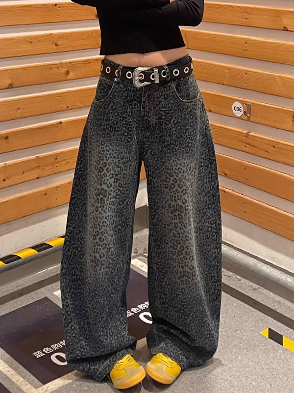 EMMIOL Jeans boyfriend con stampa leopardata sfumata