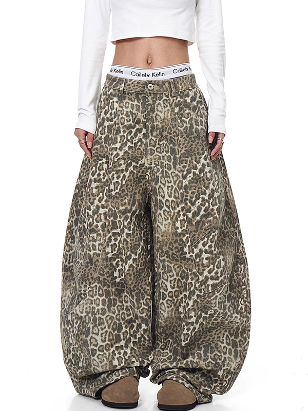 EMMIOL Jeans boyfriend con stampa leopardata