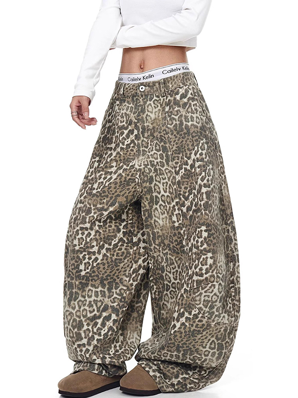EMMIOL Jeans boyfriend con stampa leopardata