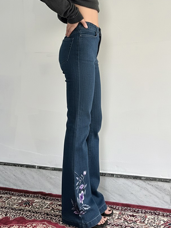 EMMIOL Jeans a zampa con ricamo floreale vintage