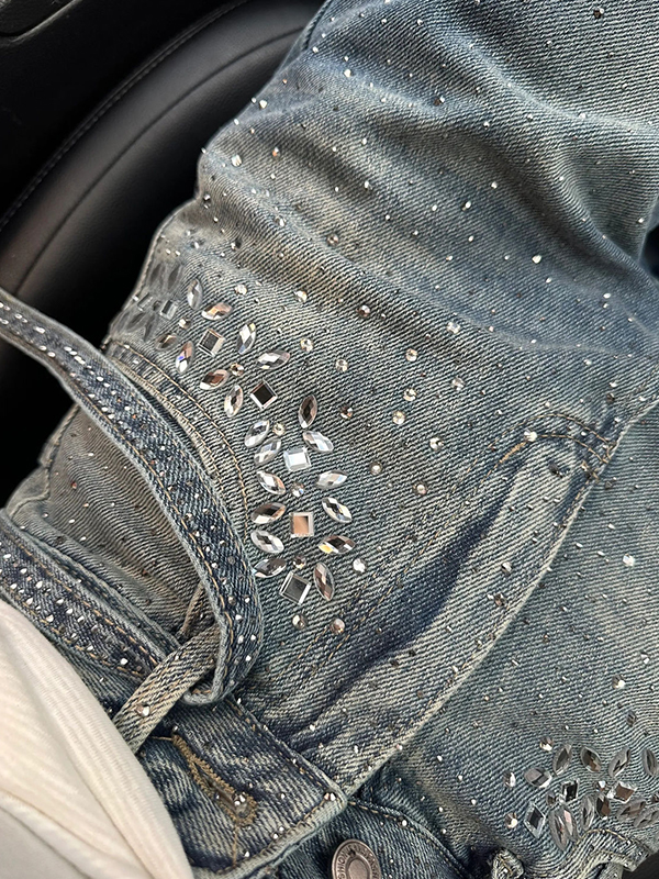 EMMIOL American-Style Rhinestones Boyfriend Jeans