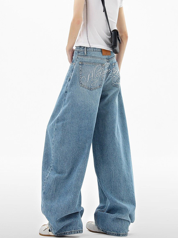 EMMIOL Water-Washed Rhinestones Boyfriend Jeans