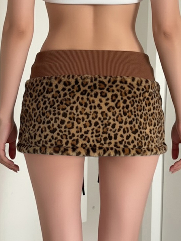 EMMIOL Minigonna patchwork in pelliccia con stampa leopardata