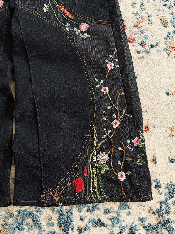 EMMIOL Modische Boyfriend-Jeans mit Stickerei