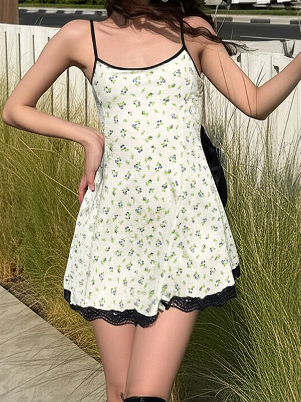 EMMIOL Spicy Girl Minikleid mit Blumenmuster