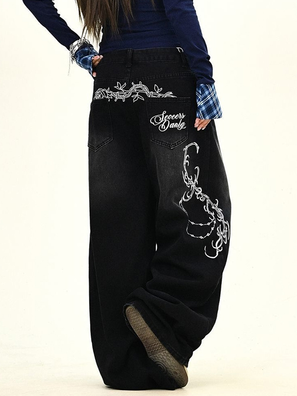 EMMIOL Embroidered Wash Boyfriend Jeans