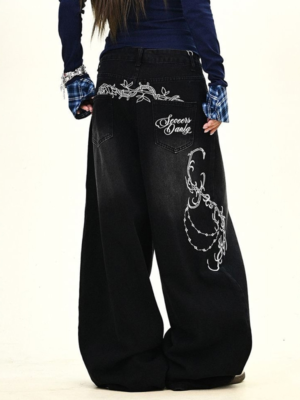 EMMIOL Embroidered Wash Boyfriend Jeans