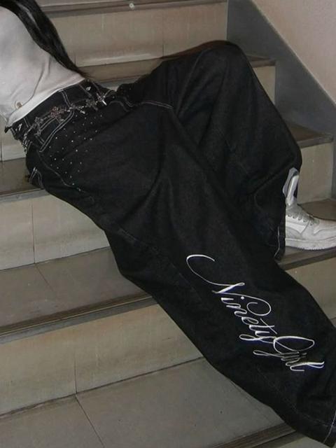 Vaqueros boyfriend con estampado de alas de ángel