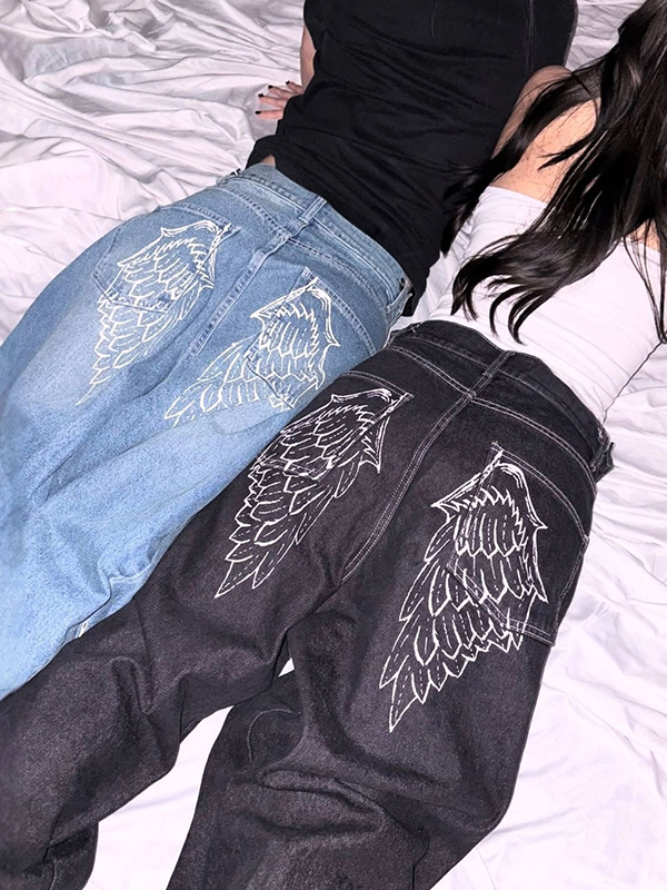 EMMIOL Vaqueros boyfriend con estampado de alas de ángel