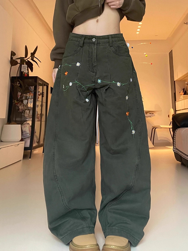 EMMIOL Jeans boyfriend con ricami floreali