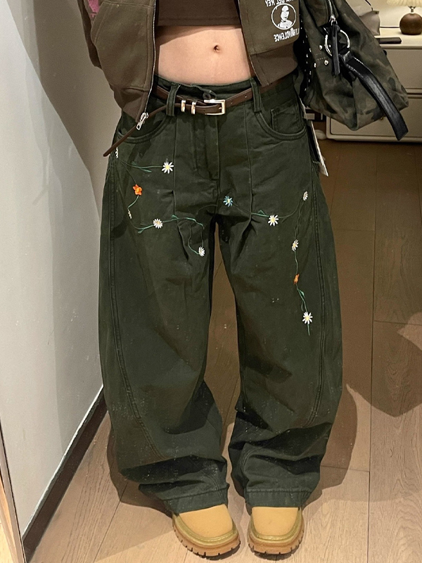 EMMIOL Jeans boyfriend con ricami floreali