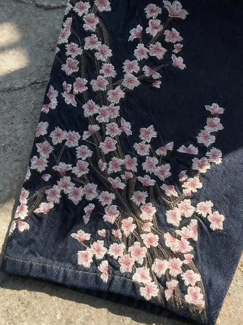 Vintage Plum Blossom Embroidery Boyfriend Jeans