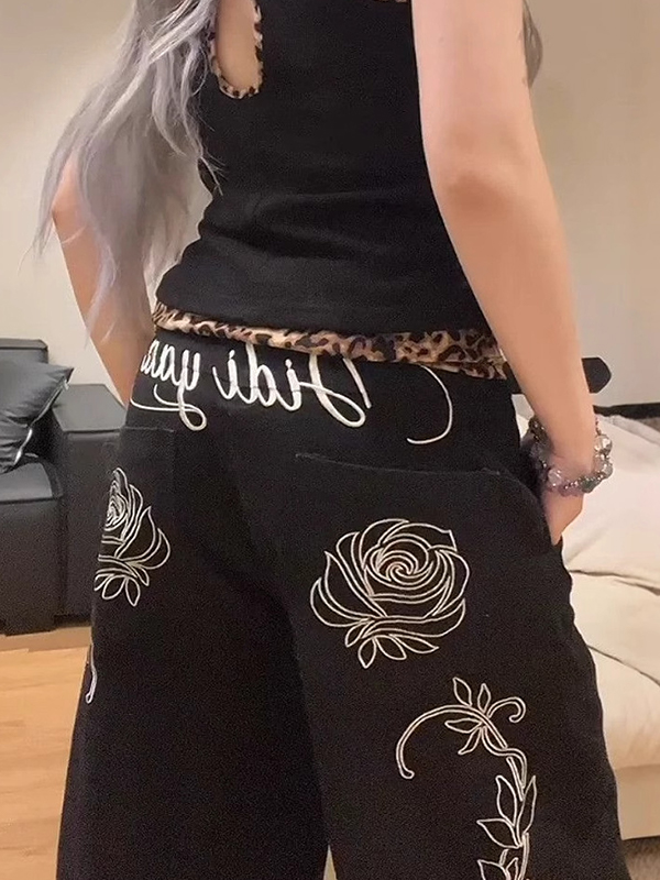 EMMIOL Alphabet Flowers Boyfriend Jeans