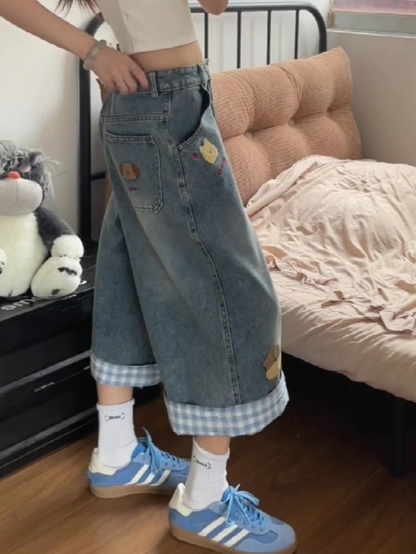 EMMIOL American-Style Puppy Embroidery Denim Shorts