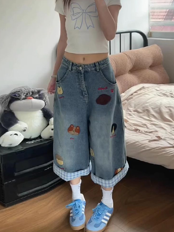 EMMIOL American-Style Puppy Embroidery Denim Shorts