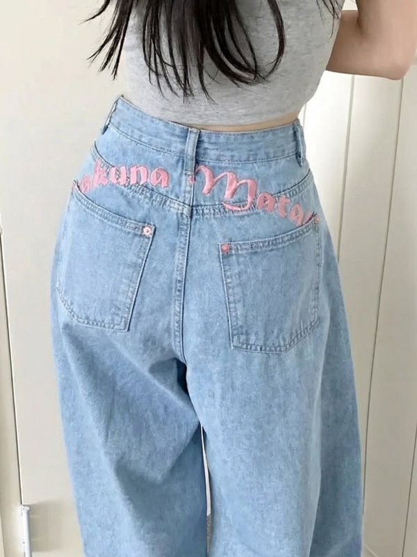 EMMIOL Jeans boyfriend con ricamo a lettere