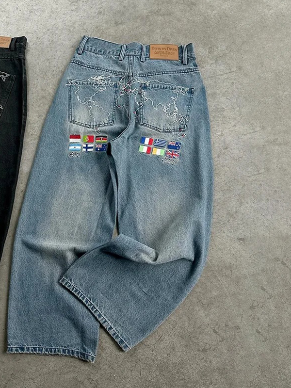 EMMIOL Jeans boyfriend con stampa della bandiera nazionale