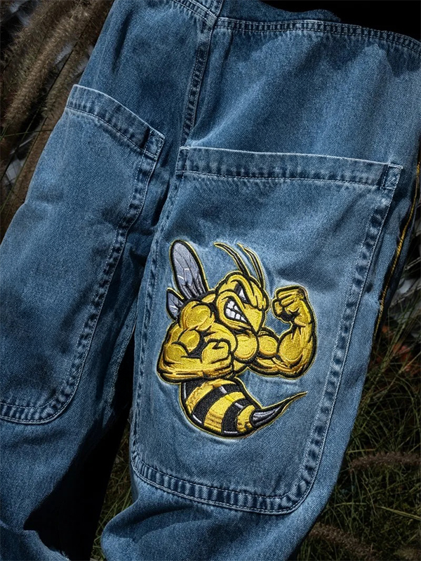 EMMIOL Jeans boyfriend con ricami fissati al lavaggio