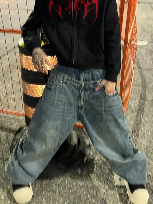 EMMIOL Decostruire la personalità dei jeans boyfriend