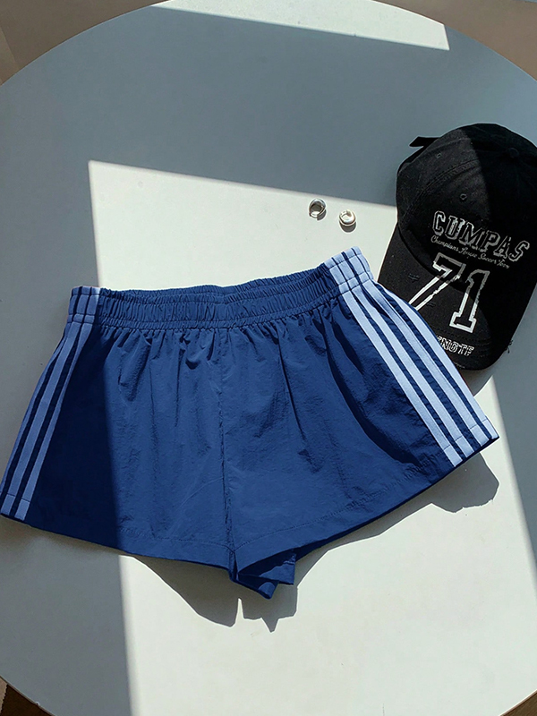 EMMIOL Retro Four-Stripe Shorts