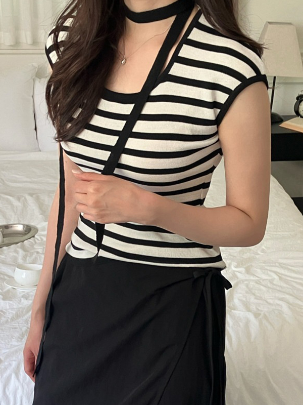 EMMIOL Dotato di una fascia a maniche corte