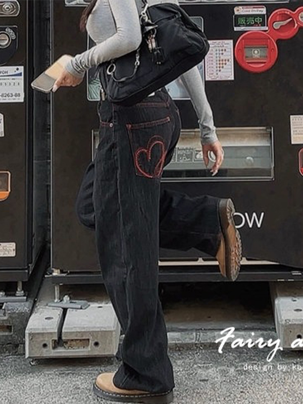 EMMIOL Jeans boyfriend vintage con ricamo a cuore