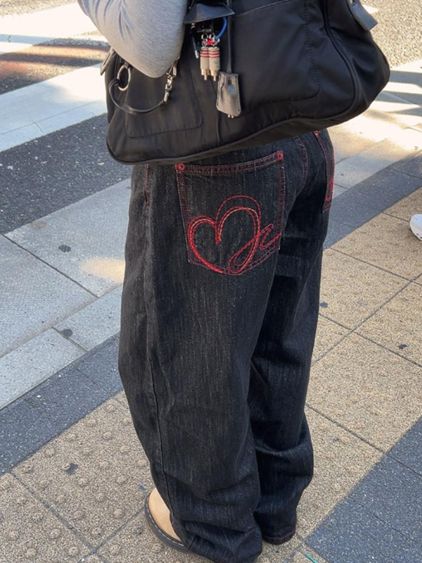 EMMIOL Jeans boyfriend vintage con ricamo a cuore
