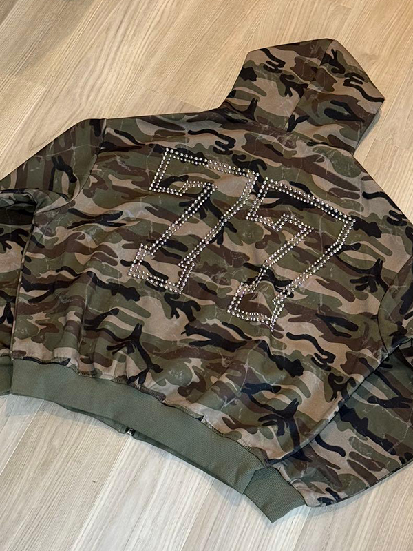 EMMIOL Hip-Hop Studded Embroidery Hoodie