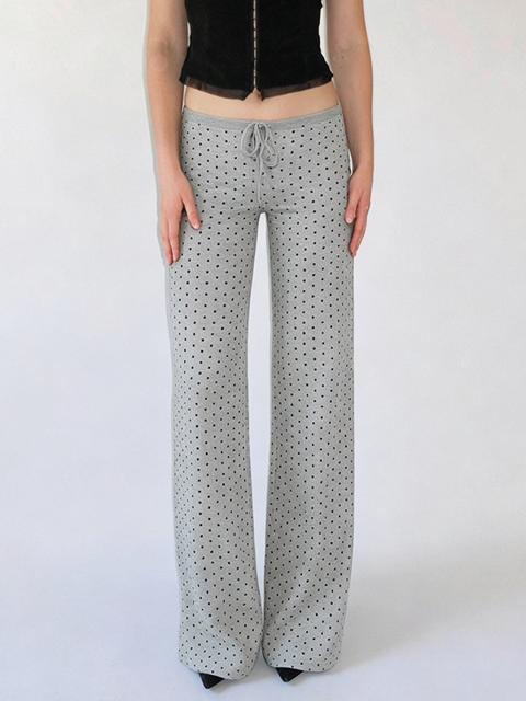Hose mit geradem Bein und enger Spitze