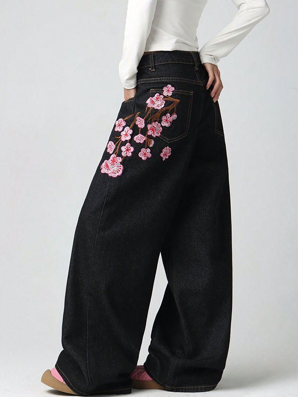 EMMIOL Plum Blossom Embroidery Boyfriend Jeans
