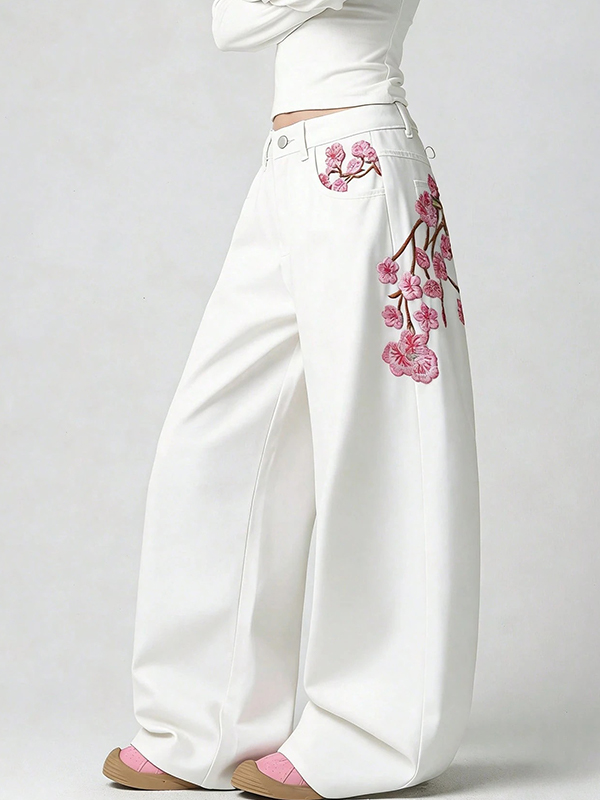 EMMIOL Plum Blossom Embroidery Boyfriend Jeans