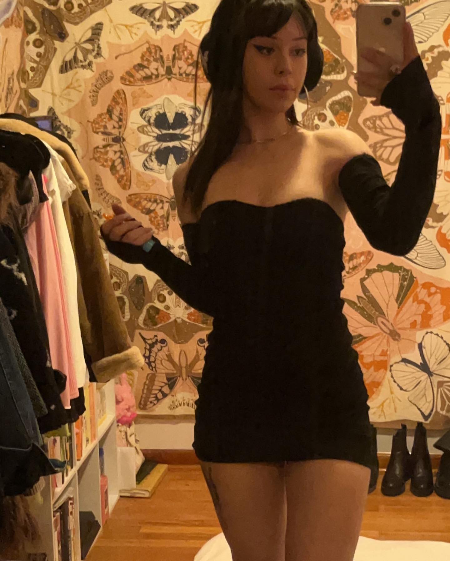 EMMIOL Black dress. 

Use code yrt18 ;)
#emmiol