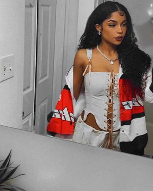 EMMIOL OBSESSED WITH THIS CORSET   JACKET FROM emmiol_store 

SHOP emmiol_store 
USE CODE •Ariana20•
to save $$$ @ checkout 

CLICK THE LINK IN MY BIO TO SEE EVERYTHING ELSE I PICKED UP FROM emmiol_store WITH DIRECT LINKS TO EACH ITEM 